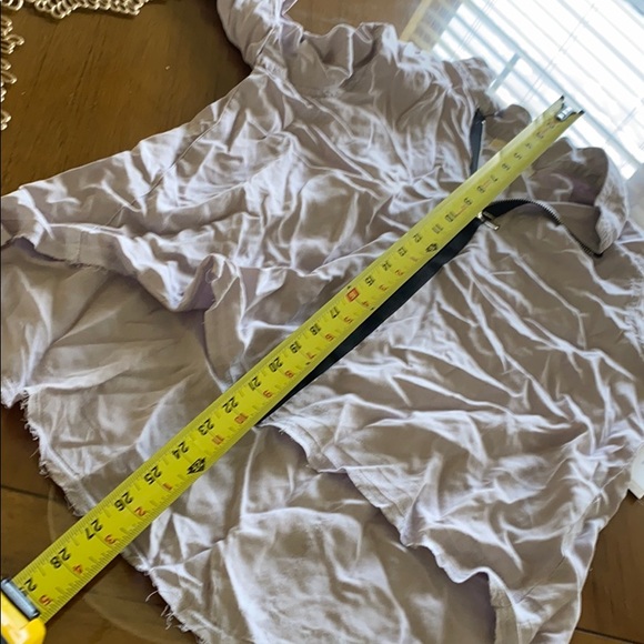 Zip front Top - Picture 4 of 7